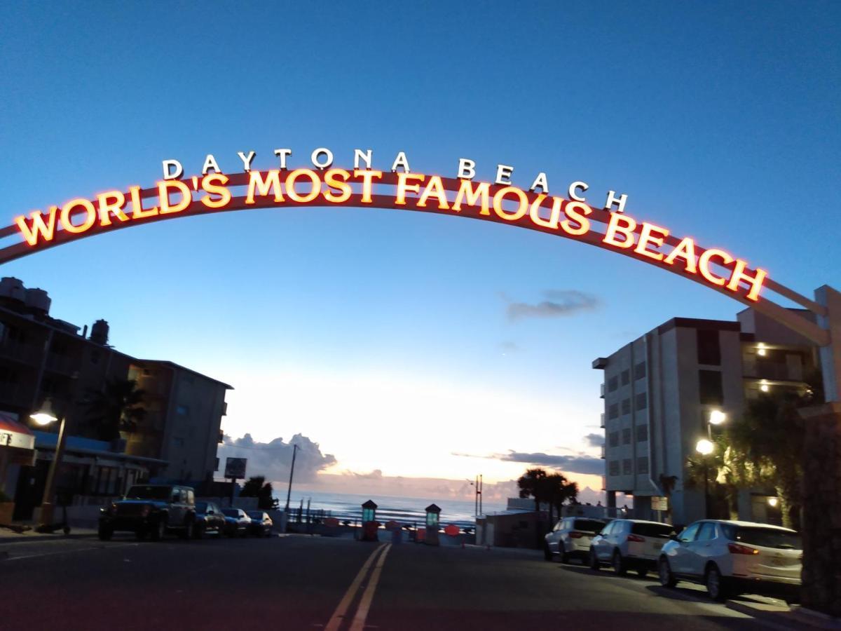 Ocean Balmy Warm Healing Breeze Under Sapphire Sky Year Round On Sunny Balcony Apartamento Daytona Beach Exterior foto